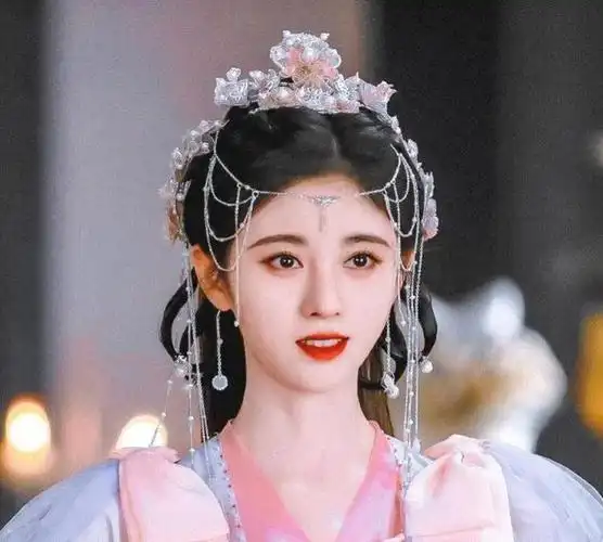 万人票选最美女明星看到排名网友们崩溃了粉丝别装路人行不行