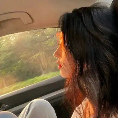 网上很火的伤感图片女生头像清纯美丽的女生真人微信头像图片