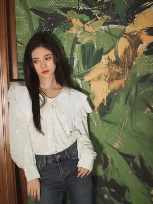 鞠婧祎稀有图片4