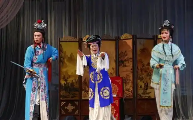 越剧蛟龙扇黄燕舞cut