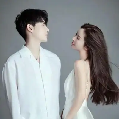 浪漫成熟情侣头像一左一右配对