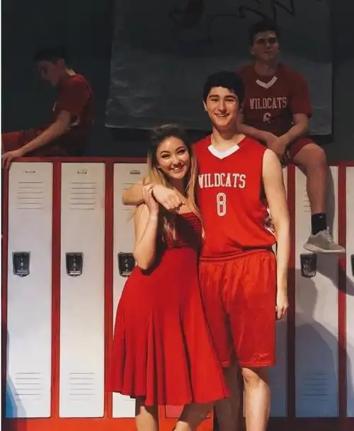 童星香奈儿现在的照片 黄誉博向香奈儿表白俩人恋爱了