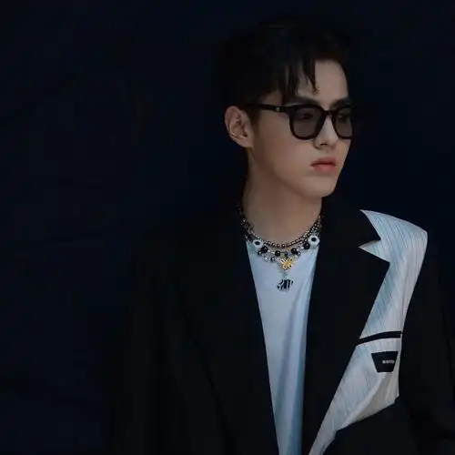 saluteshanegonzales雏菊笑脸太阳花珍珠项链吴亦凡亦凡项链