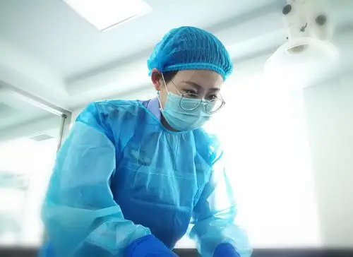 90后美女法医代佳佳为生者权替死者言