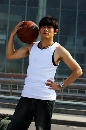 篮球片《神奇》8月开拍 乔丹有望教周杰伦灌篮