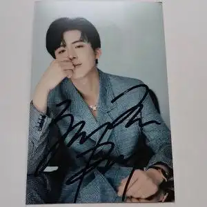 刘宇宁亲签刘宇宁亲笔签名照(保真)刘宇宁签名刘宇宁周边保真