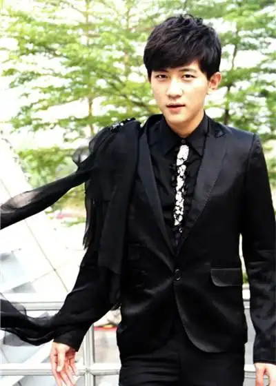 【图】关喆我是歌手经纪人是谁? "签约"大左变"阮生兄弟"