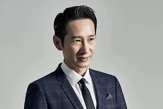 王劲松:当别人垫脚石32年,凭"东叔"一角走红,风光背后有泪水_傅彪_小