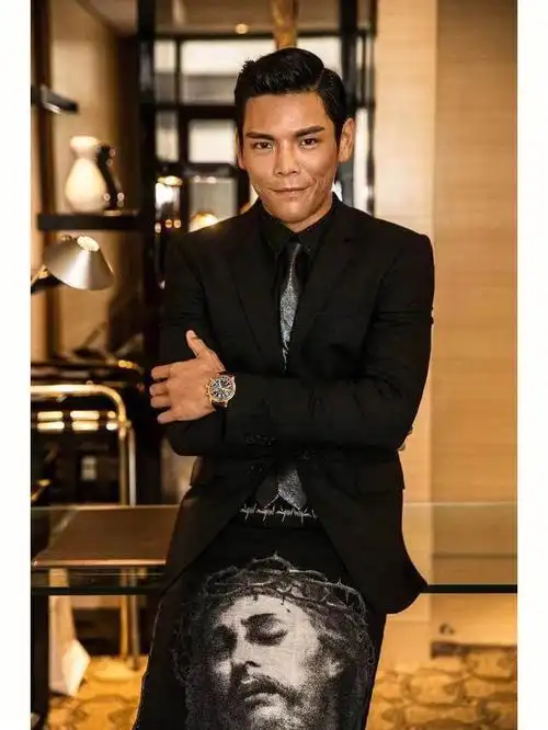 关于向华强儿子向佐!