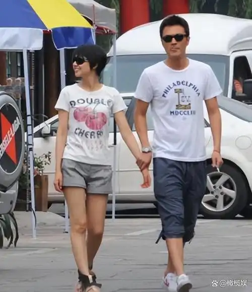 于小伟与高圆圆分手11年后他娶平凡妻子翻红她嫁丈夫高龄产女