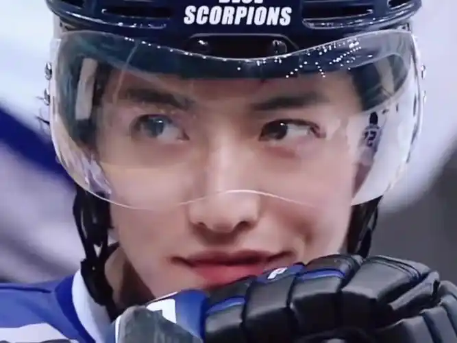 虽然有很多女孩喜欢木村拓哉,但是他的眼里只有工藤静香