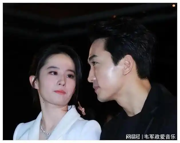 刘亦菲唯一公开过的男友韩国帅哥宋承宪,你们看看帅不