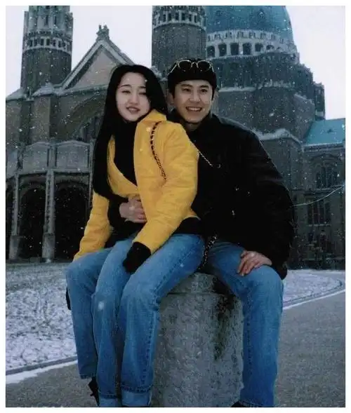 p>杨钰莹,1971年5月11日出生于江西省 a target="_blank" href="