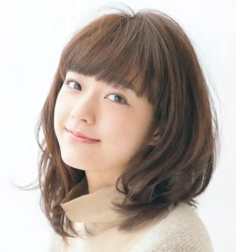 你知道圆脸适合什么刘海显瘦么?