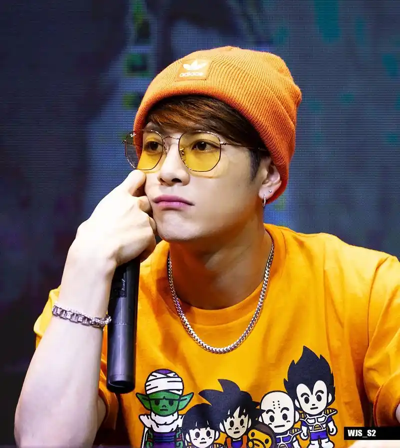 永登浦签售王嘉尔高清饭拍图7p! 承包这个嘟嘟嘴的小可爱