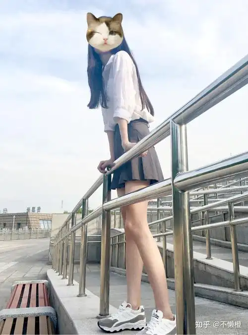 那些168cm才80来斤的女生,真的现实生活中好看吗? - 知乎