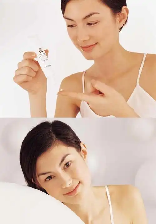 童年时期的广告美女都是甜美类型早年果郡王黄圣依合作广告