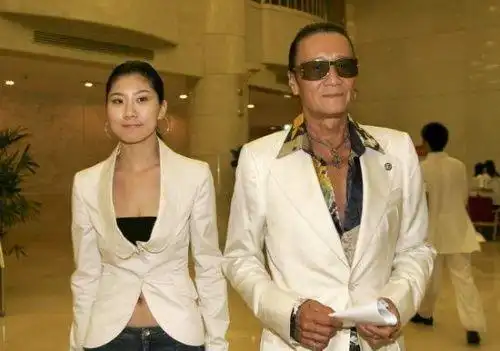 81岁谢贤已挑好陪葬品,被曝将遗产留给张柏芝,称她是个好儿媳!