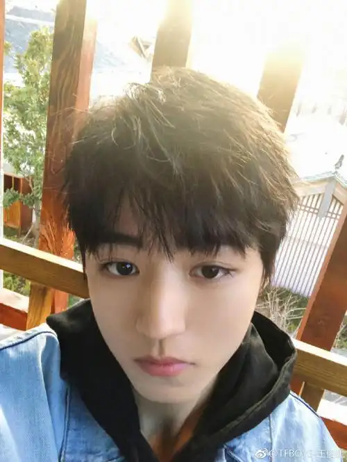 置顶王俊凯公开行程合集(待更新)    2024年:觊觎凯色  2023年:觊觎凯