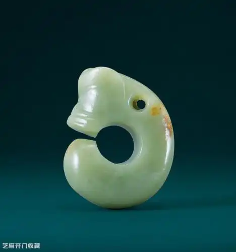 红山玉器c形玉猪龙中华第一龙