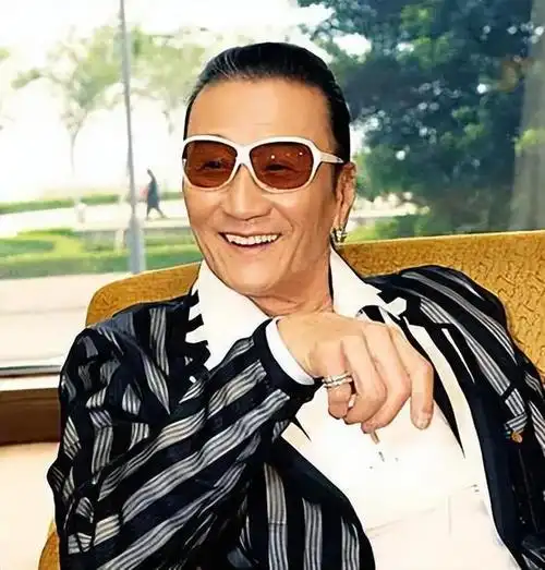 被谢贤养了12年,换来2000万分手费,37岁的coco怎么样了?