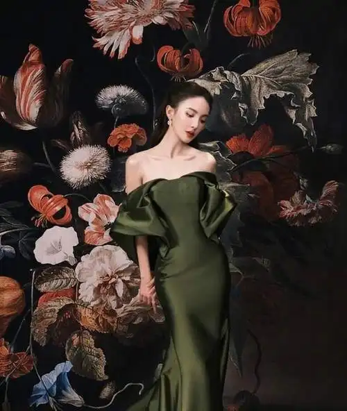 国剧盛典乔欣直接黑丝上场,金晨发型像"月野兔",露背太惊艳|抹胸|张萌