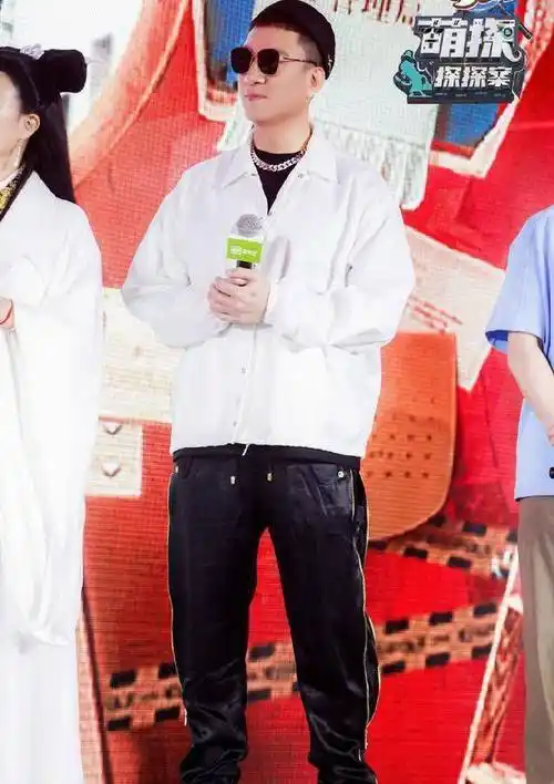 《萌探》发布会孙红雷搞事情,调侃杨紫张艺兴绯闻,暗中帮助女方_节目