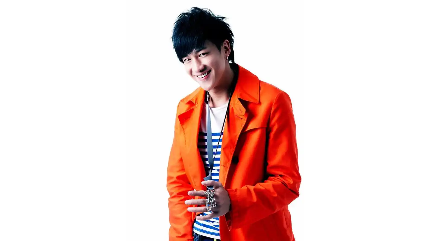 帅气明星何润东写真桌面壁纸