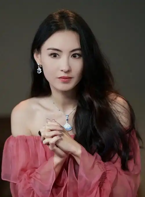 张柏芝,大s,李冰冰相继生重病,她们年轻时都干了什么?