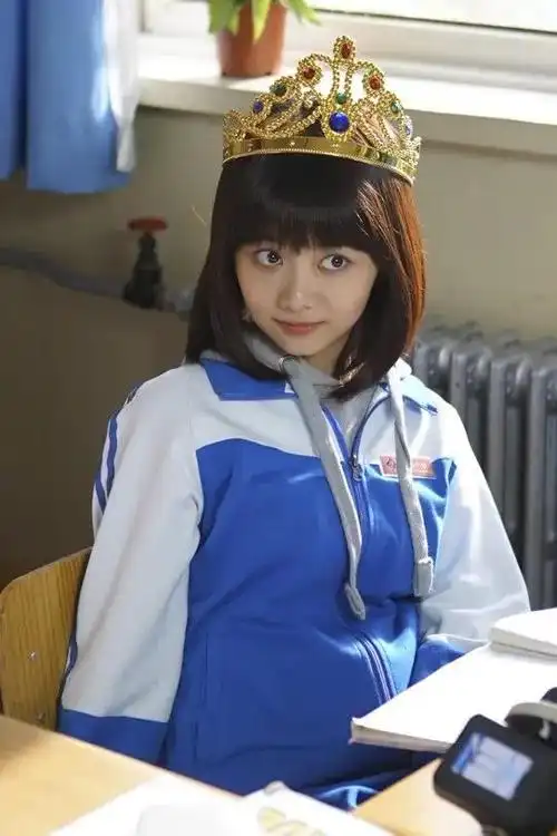 33岁的谭松韵,再次凭借"童颜"出演中学生,居然没垮?