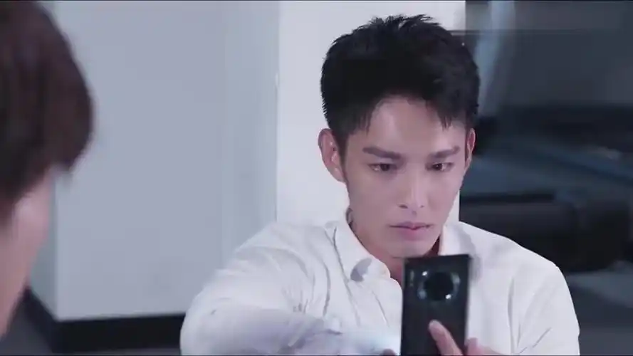 历腾放不下阮念初决定追妻火葬场了