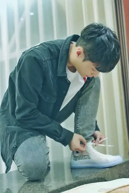 一折张艺兴同款鞋子