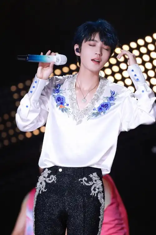 欢迎多多收看电影《野孩子》啦  下周继续看猫咪凯@tfboys-王俊凯