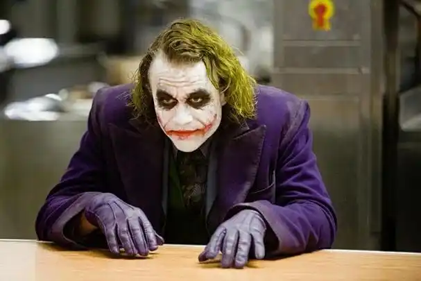 饰演小丑的五大演员,《小丑》仅是其中一位,他才是扮演者的传奇