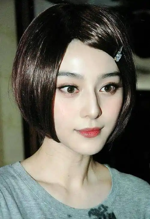 很难不爱20岁的范冰冰!土气短发也能驾驭 造型越刁钻越突显她的美