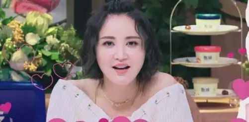 怀孕时张歆艺胖得更厉害了,大家都知道怀孕时母体营养流失严重,不注意