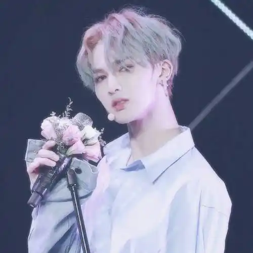 朱正廷头像图源微博:娇兔 - 堆糖,美图壁纸兴趣社区