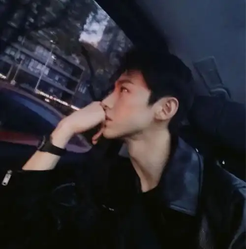 小八卦楚雨荨白敬亭谭咏麟周杰伦秋瓷炫