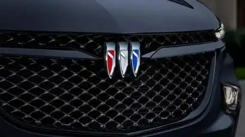 别克换新车标,"三盾"变成"指甲刀"叫板比亚迪,网友:丑哭了