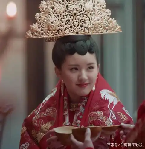 赵露思红衣造型还真不少,你最喜欢哪个呢?