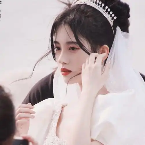 女生头像鞠婧祎