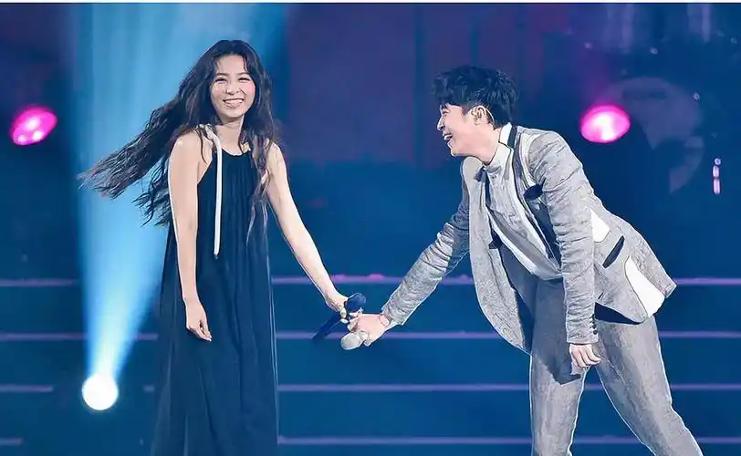 田馥甄吴青峰世纪大合唱,27首金曲有一半你都会唱