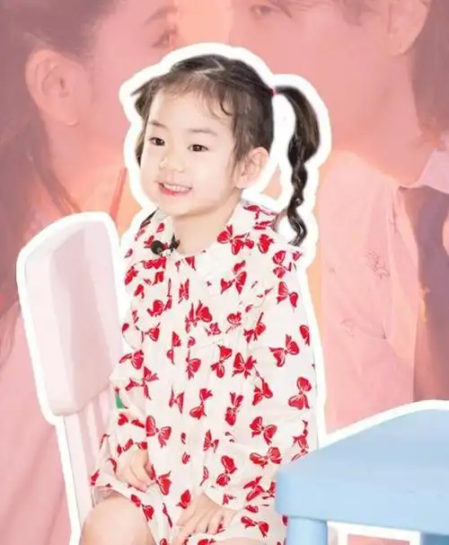 戚薇女儿lucky2年前节目播出近照长发淑女和以前不太像