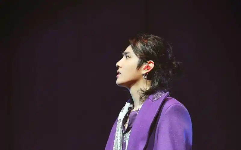 【吴亦凡 大碗宽面】2019420南京演唱会合集_哔哩哔哩 (゜-゜)つロ