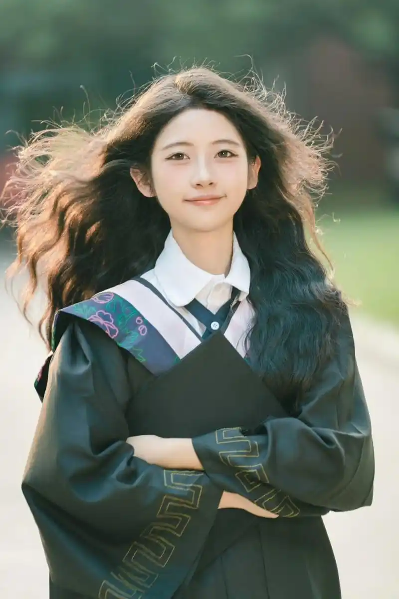 一定要拍一组学士服写真  "转眼又到了毕业季" 答应我6015一定都