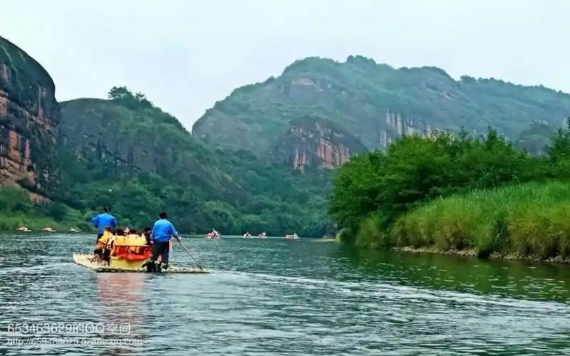 江西省鹰潭市印象:龙虎山泸溪河漂流
