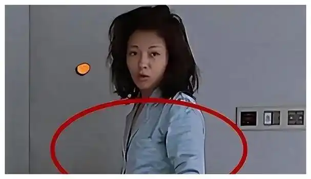 刘涛素颜照曝光网友好奇长相太真实引热议