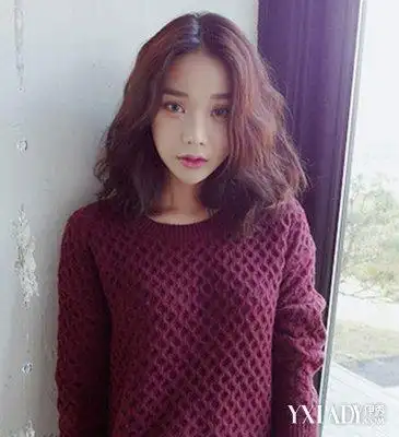 平肩发型图片几款简单而有个性的烫发发型