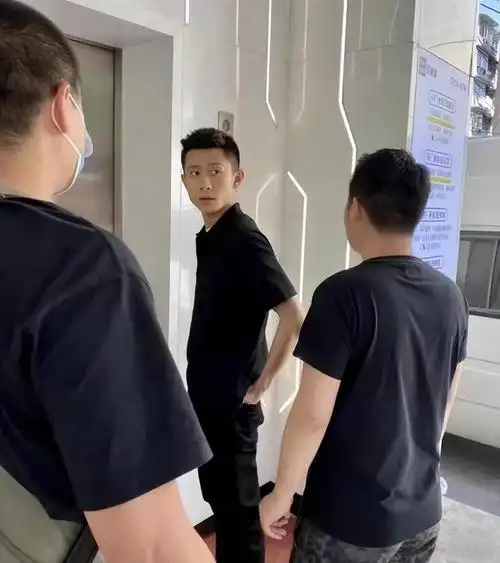 张一山是"猴系男星"的代表人物之一.