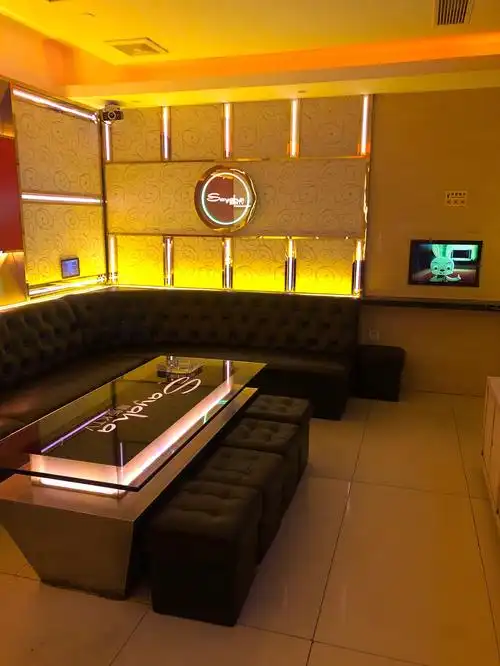 长沙象牙红量贩ktv包厢隔墙案例长沙ktv隔墙